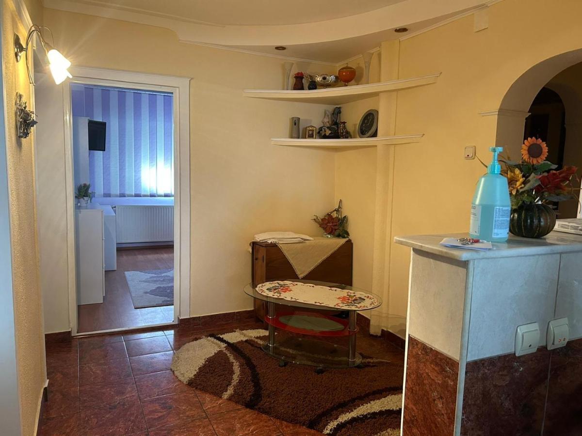Apartament Онешти Экстерьер фото