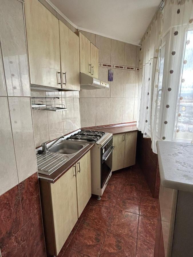 Apartament Онешти Экстерьер фото
